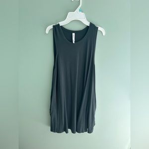 RVCA dark green dress with pockets!
